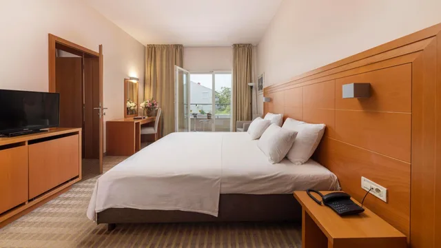 غرفة سوبيريور عائلية، Family Hotel La Luna – All inclusive 4/8