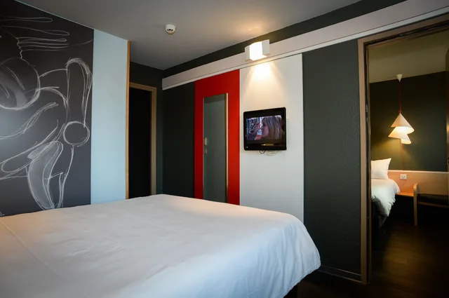 غرفة قياسية بسرير مزدوج، Ibis Hotel Saint Lo 2/10
