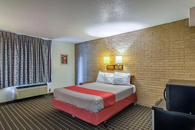 1 King Bed - Accessible, Nsmk, Micfridge، Motel6 Grand Rapids, MI - Northeast 6/10