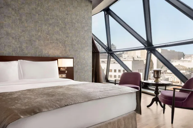 Ambassador, Suite، Wyndham Grand Tbilisi 1/1