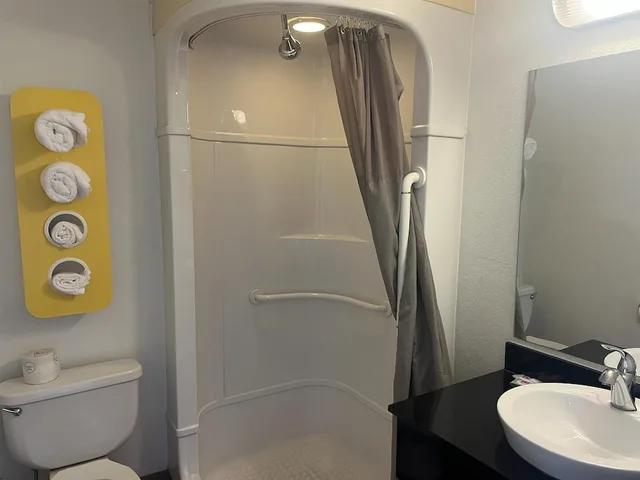 غرفة ديلوكس بسرير كوين، Motel6 Fort Collins, CO 9/9