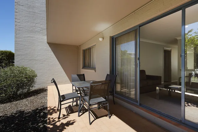 Pinnacle Apartments, Canberra 3/43