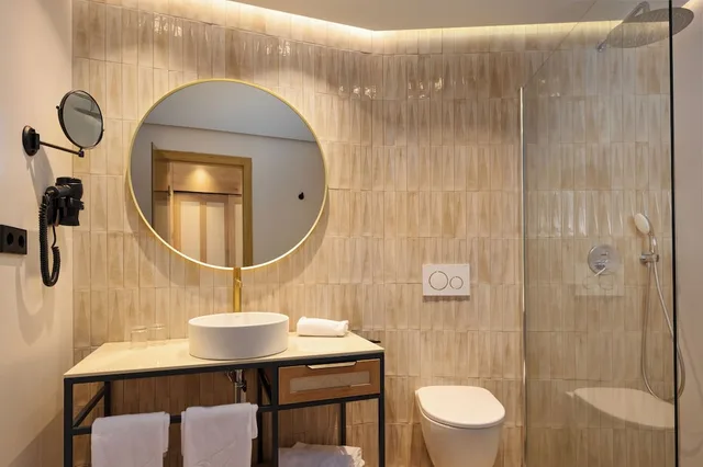 غرفة سوبيريور بسريرين منفصلين وفرشتي فوتون بإطلالة جزئية على البحر، Grupotel Cala Marsal Nature Hotel 3/3