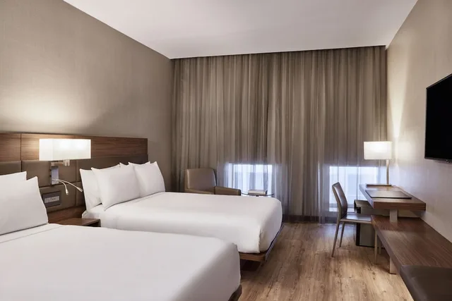 غرفة بسريرين مزدوجين، AC Hotel by Marriott New Orleans French Quarter 2/5