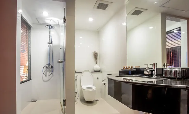 Diplomat، Nouvo City Hotel 2/2