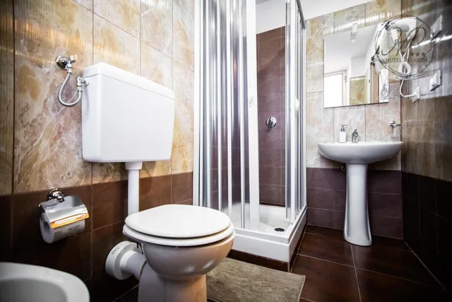 غرفة رباعية بحمام خاص، Hotel Paganini 6/10