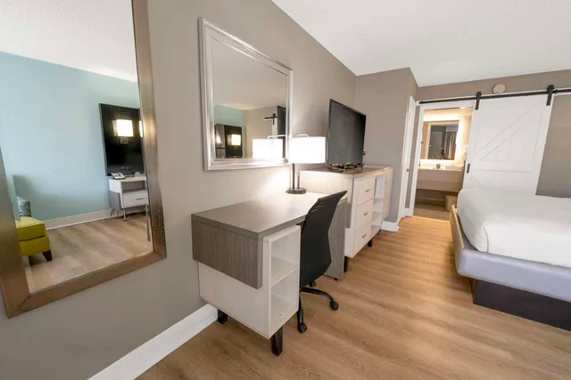 غرفة بسرير كينج لذوي الإعاقة، Best Western Seaside Inn 7/9