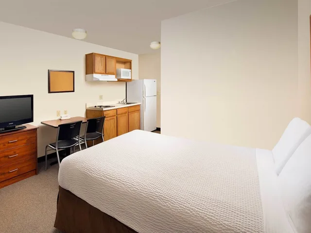 غرفة قياسية بسرير مزدوج لذوي الإعاقة، WoodSpring Suites Houston I-10 West 2/6