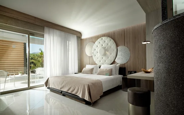 غرفة بسرير كينج بإطلالة على الحديقة بشرفة مع أريكة، Nautilux Rethymno By Mage Hotels 4/6