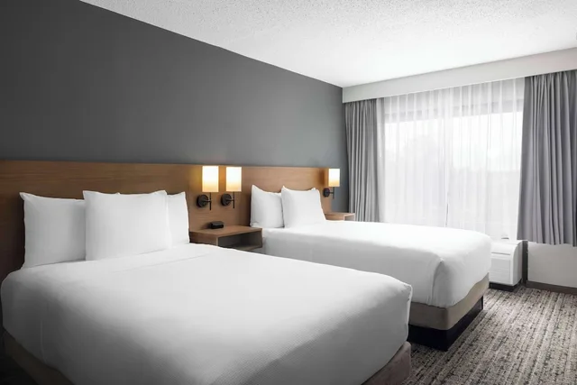 غرفة بسريرين مزدوجين مع أريكة لذوي الإعاقة، Hyatt Place Tempe/Phoenix Airport 1/3