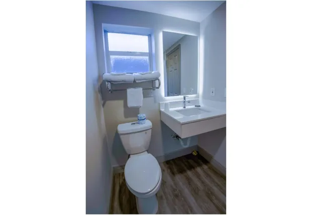 2 Full Beds Non-Smoking، Sunrise Inn by OYO Titusville FL 8/8