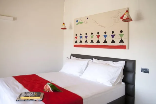 جناح سوبيريور بسرير كوين بشرفة مع أريكة، Foyer Boutique Hotel 1/4