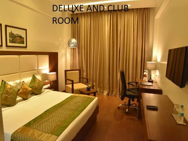 Deluxe, Manish Aura Grand 3/5