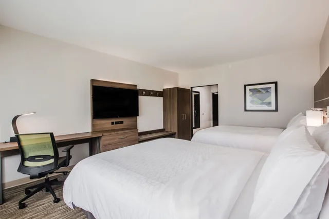 غرفة قياسية بسريرين كوين، Holiday Inn Express and Suites Welland 6/10