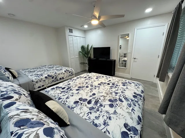 شقة بريميوم بسريرين كوين بغرفتي نوم مع أريكة بمطبخ، The Jasmine Apartments By Lowkl 5/10