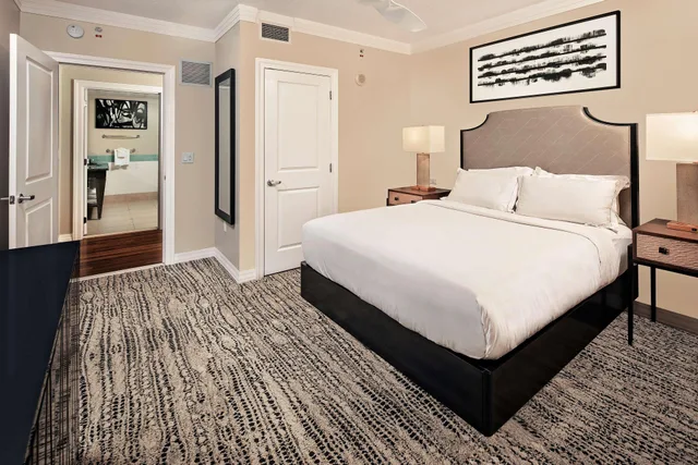 2 Bedrooms, Penthouse, Suite, King Bed, Sofa، Hilton Grand Vacations Club Parc Soleil Orlando 1/2