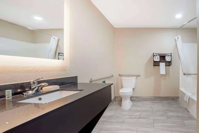 جناح تنفيذي كبير بسرير كينج، Best Western Gardendale 4/4