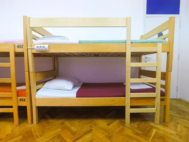 Mixed Dorm, 8 People، Whole Wide World Hostel & Bar 1/3