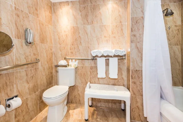 غرفة بسريرين مزدوجين لذوي الإعاقة، Holiday Inn Managua - Convention Center 5/5