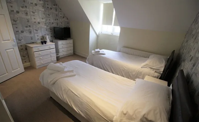 غرفة بسريرين منفصلين، The Saracens Head Hotel 3/4