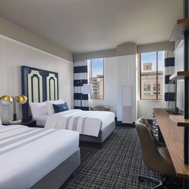 غرفة بسريرين مزدوجين، The Notary Hotel, Philadelphia, Autograph Collection 1/5