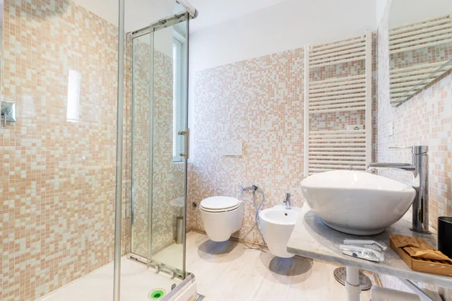 2 Bedrooms, Luxury, Apartment, 2 Queen Beds, 2 Bathrooms, Sofa، Milan Retreats - Central Station 6/7