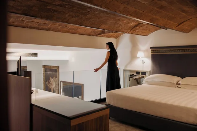 جناح رئاسي تنفيذي بسرير كينج وسرير كوين مع أريكة، Hotel Valadier 1/2