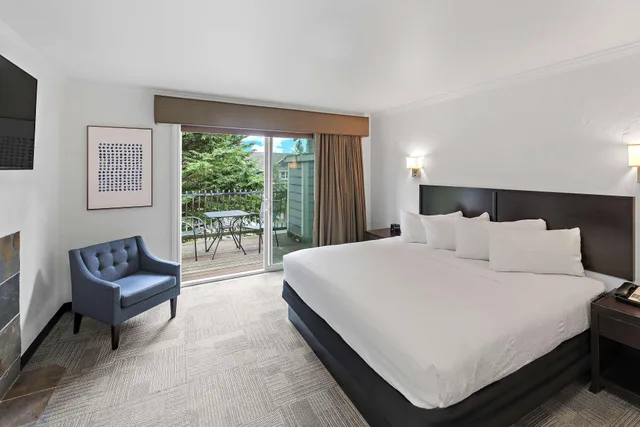 غرفة بسرير كينج، Best Western Wesley Inn & Suites 1/3