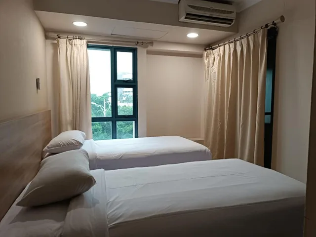 2 Bedrooms, Family, Double and Twin Beds, Grand Tropic Suites Jakarta 3/3