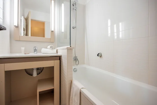 1 Bedroom, Renovated, Apartment, Double Bed, 2 Sofa, Balcony or Terrace, PIERRE & VACANCES RESIDENCE L'ANSE DE PRAMOUSQUIER 4/4