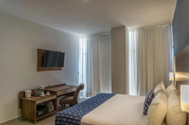 Standard, Queen Bed, Sea View, Ocean View Beach Hotel 5/8