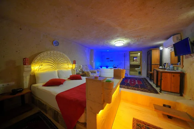 جناح بمسبح خاص، Fosil Cave Hotel 4/4