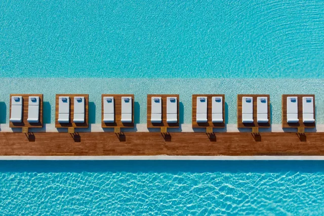 جناح جونيور بإطلالة على المسبح، Gennadi Grand Resort 2/2