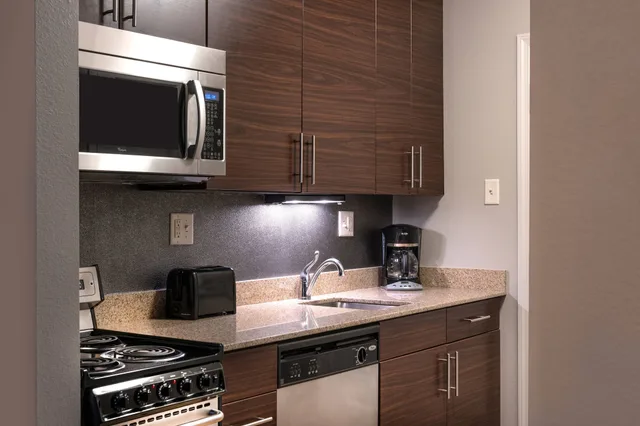 1 Bedroom, Suite, Queen Bed, Sofa, TownePlace Suites Providence North Kingstown 7/7