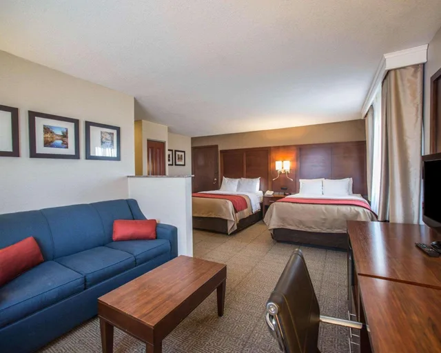 Suite, 2 Queen Beds, Quality Inn & Suites Boonville - Columbia 1/1