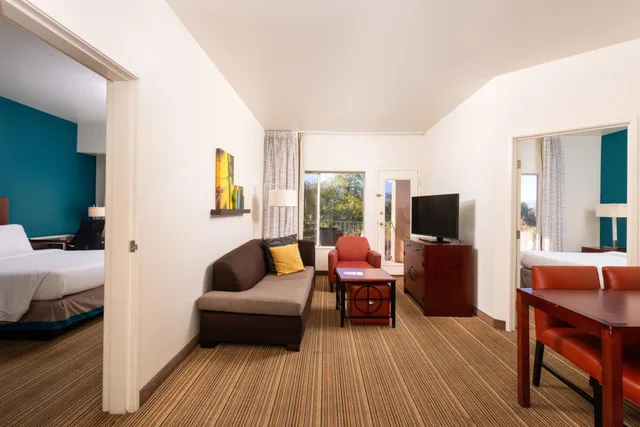 2 Bedrooms, Suite, 2 Double Beds, Golf Course View, Sofa, Balcony، Residence Inn By Marriott Palm Desert 2/3