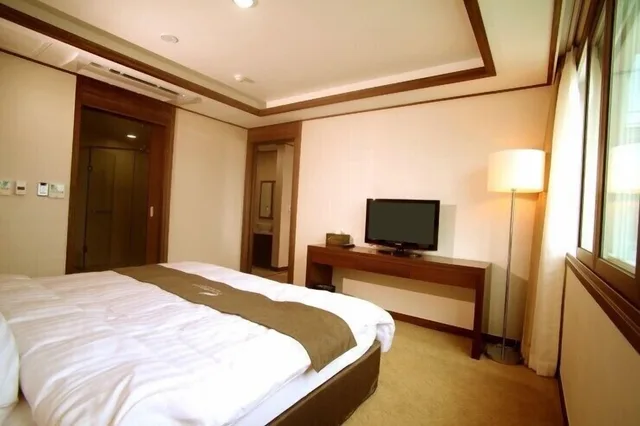 جناح ملكي بسرير كينج، Narsha Hotel 1/7