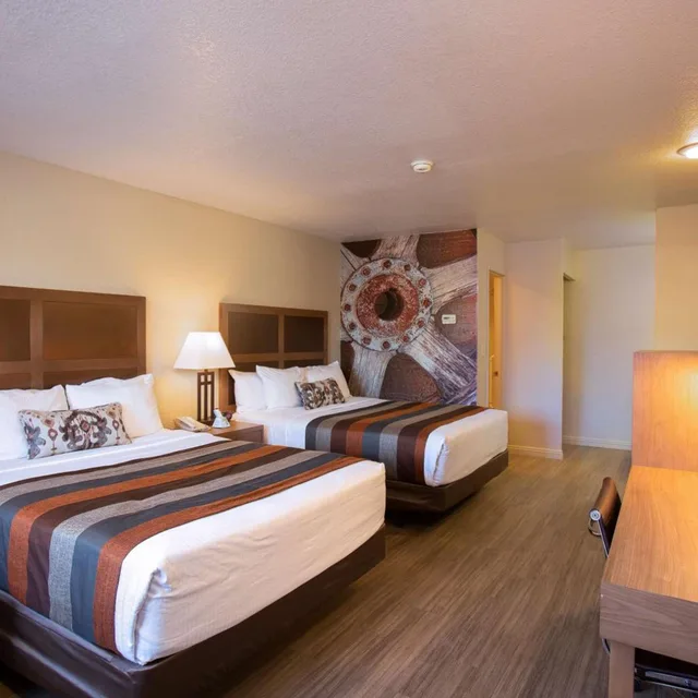 غرفة ديلوكس بسريرين كوين، Best Western Sandman Hotel 2/8