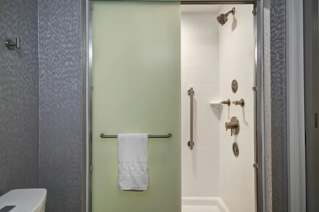 استوديو بسريرين كوين لذوي الإعاقة، Home2 Suites By Hilton Georgetown 3/3