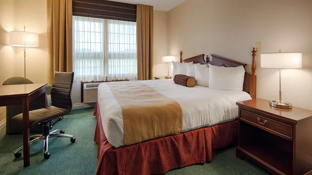 Standard, Queen Bed, Best Western Sault Ste. Marie 1/2