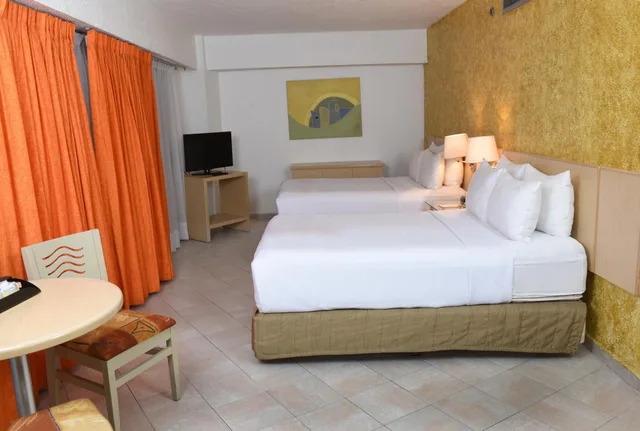جناح جونيور، HS Hotsson Smart Acapulco 4/10