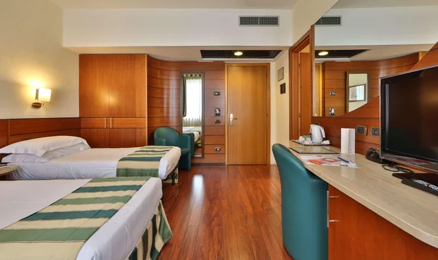 غرفة قياسية ثلاثية، Hotel Mirage Sure Hotel Collection By Best Western 1/2