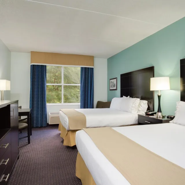غرفة قياسية بسريرين كوين، Holiday Inn Express Hotel Suites Plant City 2/2