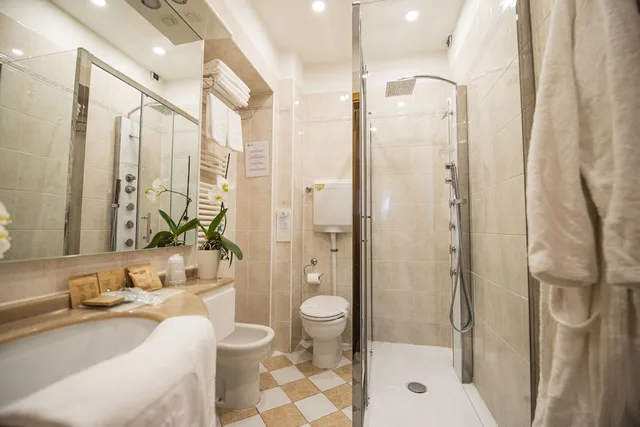 Deluxe, Queen Bed, Villa Imperina 3/5