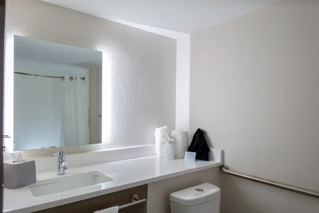 غرفة قياسية بسريرين كوين، Holiday Inn Express Rocky Mount - Sports Center 2/2