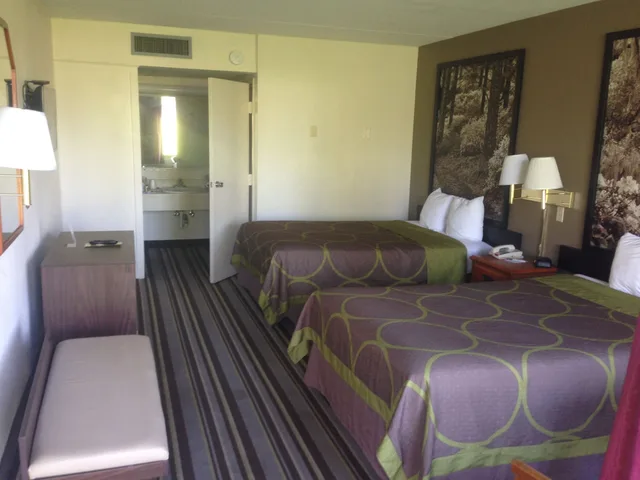 غرفة قياسية بسريرين مزدوجين، Super 8 by Wyndham Valdosta Mall 3/10