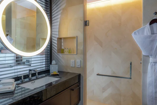 غرفة تنفيذية بسريرين كوين، Hilton Guadalajara Midtown 1/2