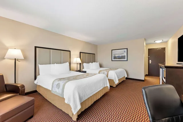 غرفة قياسية بسريرين كوين، Best Western Of Olds 4/6