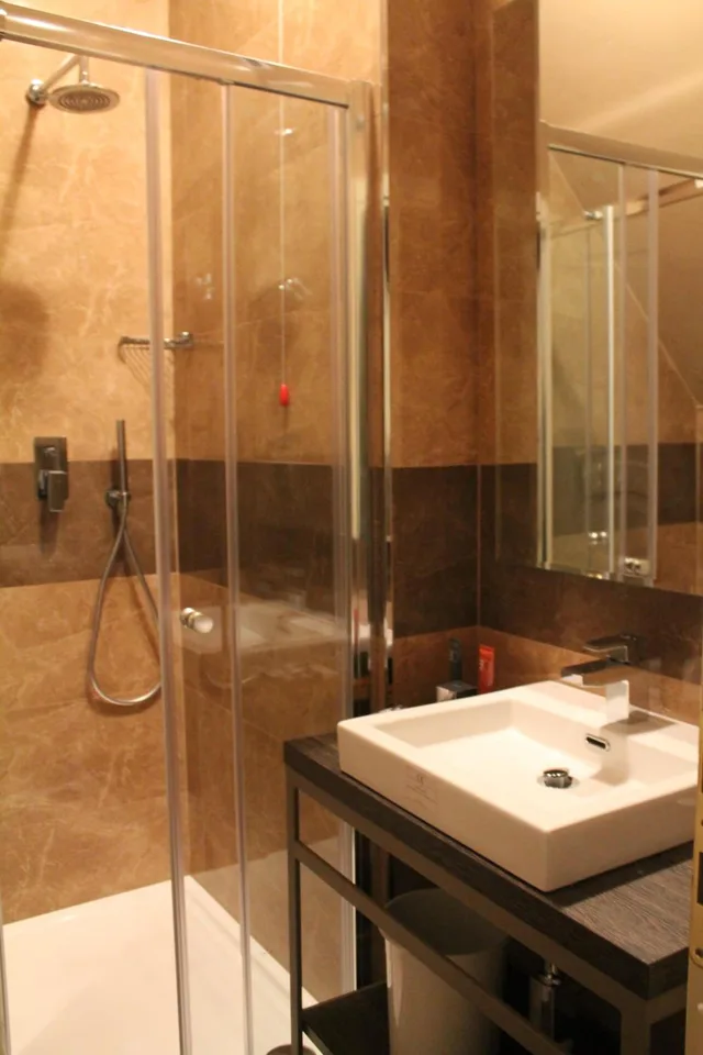 Junior Suite, Queen Bed, Sofa, Hotel Mozart 4/5