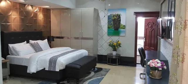 جناح تنفيذي، Lantana Hotel 2/10